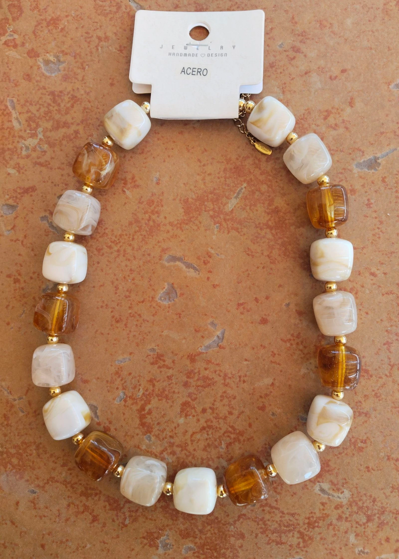 Collier aux tons beige et ambre – photo 2